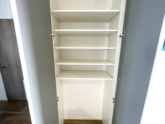 西区古江東町　№35749の収納|リビング横収納