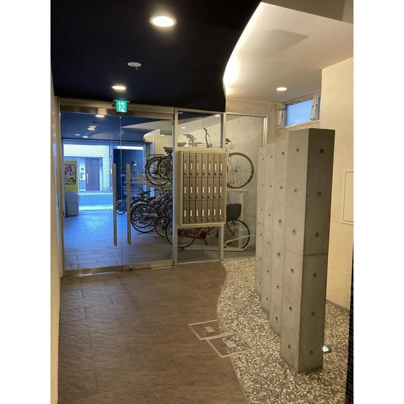 セレブコート弁天のエントランス