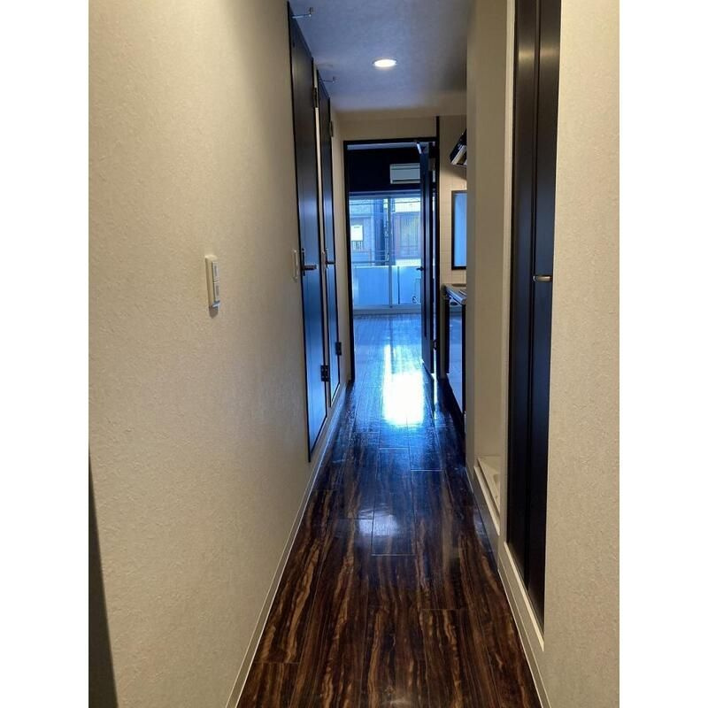 セレブコート弁天の玄関