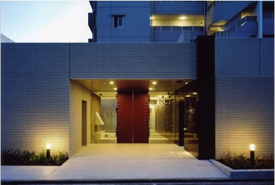 レジディア徳川のエントランス