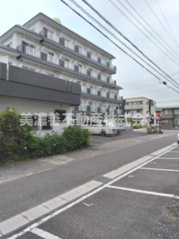 ６５５０１　岐阜市西荘1丁目事業用の外観