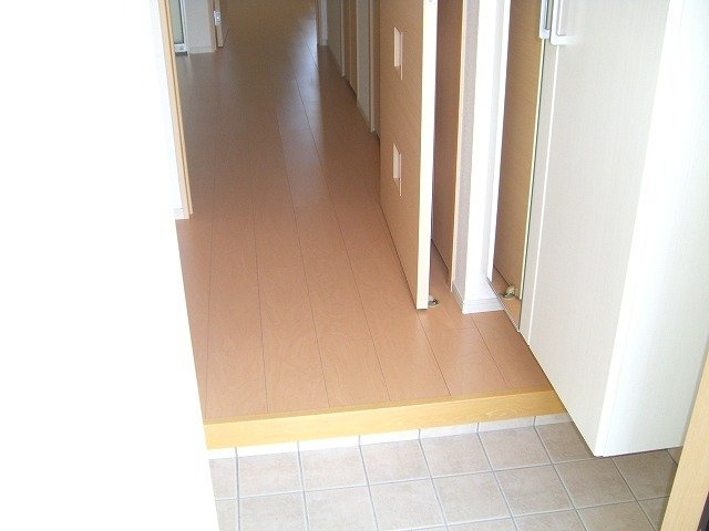 リバーサイド春木　壱番館の玄関|ゆったりとした玄関です