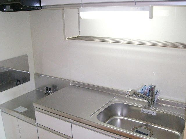 リバーサイド春木　壱番館のキッチン|きれいなキッチンです