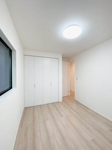 ハンダシハナゾノチョウヨンチョウメの洋室