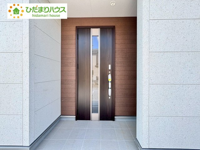 野田市親野井　新築戸建　2号棟の玄関|南向きで日当たりの良い玄関♪