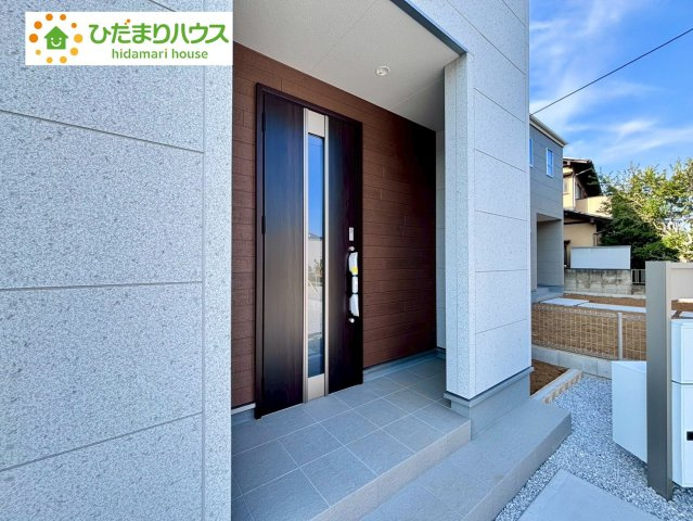 野田市親野井　新築戸建　2号棟の玄関|デザイナーズのようなお洒落な外観です(^^♪				
