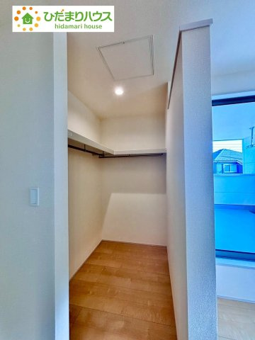 野田市親野井　新築戸建　2号棟の収納|小物類から掃除機やシーズンオフの暖房器具といった大きいものまで1か所に収納できる、機能的な大容量ウォークインクローゼット付き(^^♪							
