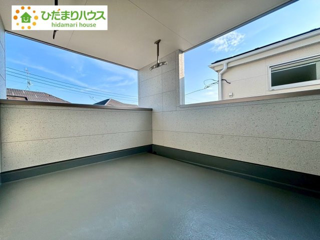 野田市親野井　新築戸建　2号棟のバルコニー|人気が高いインナーバルコニーを採用♪天候を気にせず洗濯物を干せ、紫外線も気にせずに済みます(*^^)v							
