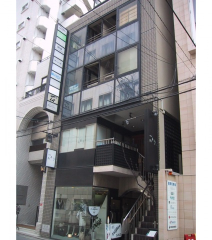 グローバル並木の外観
