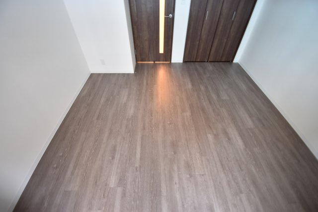 フォーリアライズ難波シエロの洋室