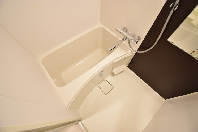 フォーリアライズ難波シエロの浴室