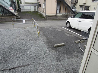 【駐車場】