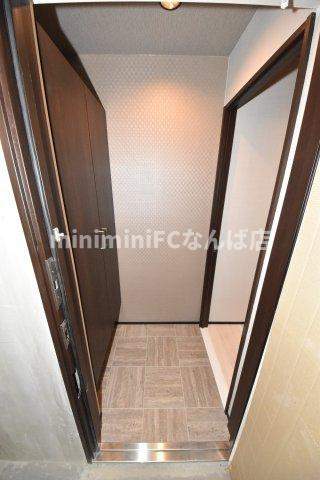 大阪市浪速区戎本町２丁目の賃貸マンションの玄関