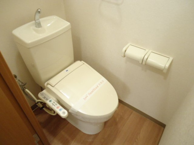 【トイレ】 | ラワンドゥラＫハウス | シャワー付きトイレ