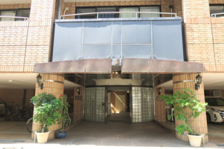 【外観】 | おしゃれな外観です
蔵前の賃貸物件。
「レジデンスミヤタ」のことなら(株)メイワ・エステートへ