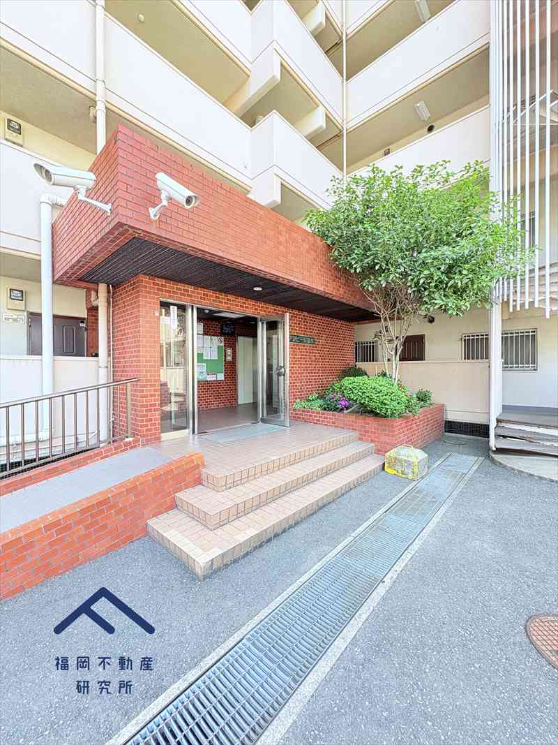 新栄アンピール板付のエントランス