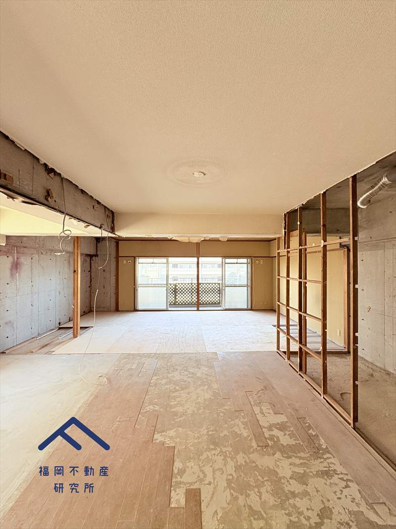 新栄アンピール板付の居間・リビング