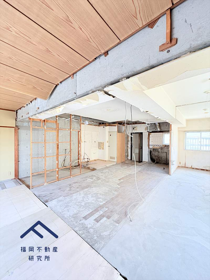 新栄アンピール板付の居間・リビング