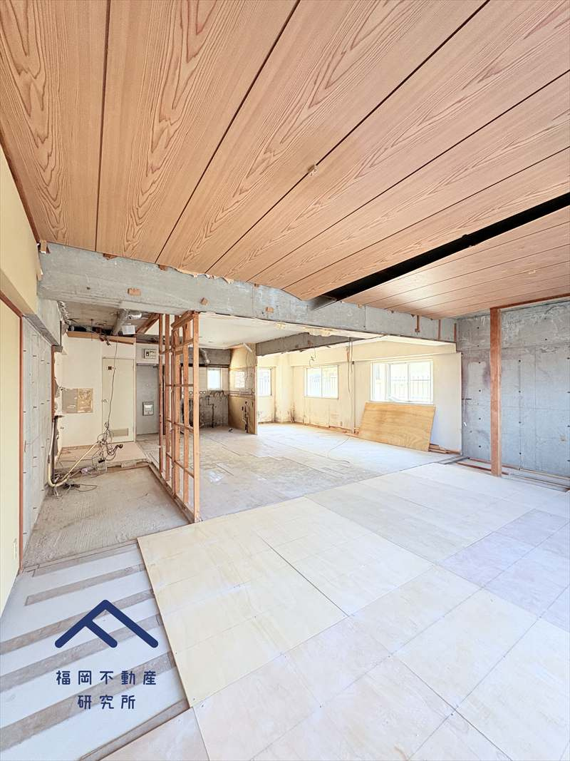 新栄アンピール板付の独立洗面台