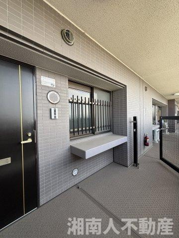 ダイアパレス茅ヶ崎南湖の玄関|ゆったりとした玄関です