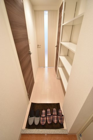 ラグゼ難波南の玄関