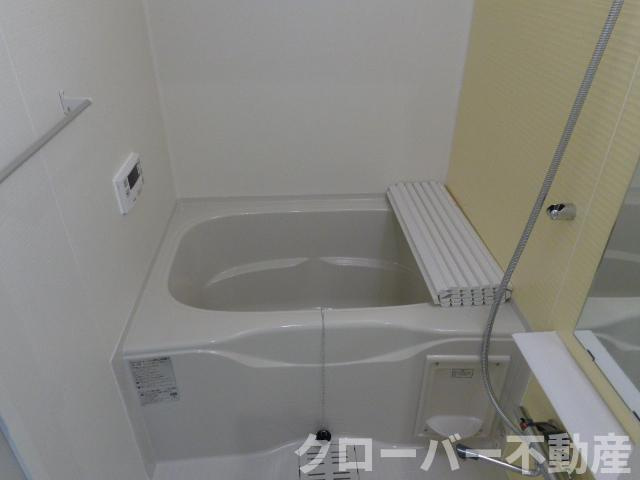 トライアングルの浴室|バス