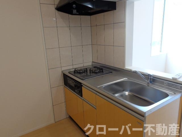 トライアングルのキッチン|キッチン