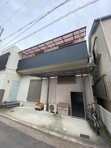 大峰元町2丁目　中古一戸建ての外観|新しい生活にいかがでしょうか？外観はお住まいの顔になります。こだわりたいポイントですね。外壁塗装や屋根塗装のご相談も承っております。
■現地内覧・資金計画相談・住宅ローン相談もお問合せ受付中■