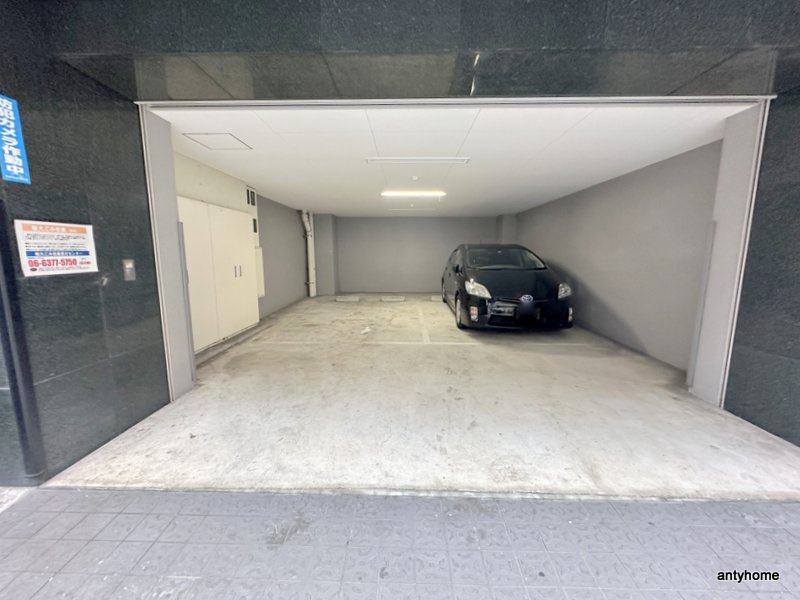 アーデン堺筋本町　仲介手数料無料の駐車場