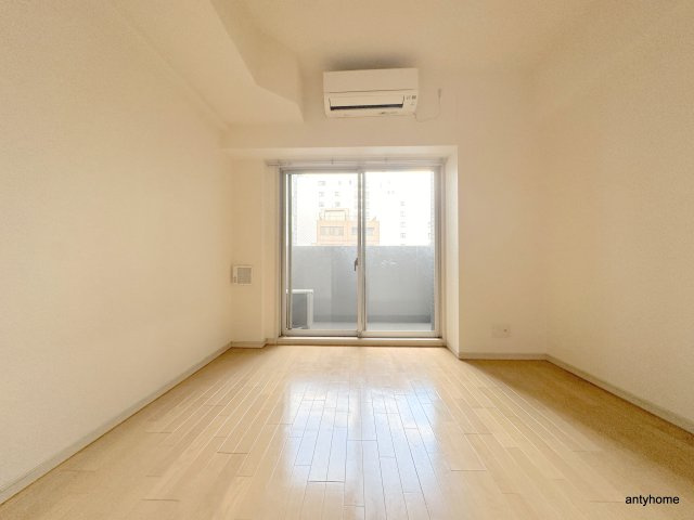 アーデン堺筋本町　仲介手数料無料の居間・リビング