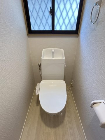 太宰府市長浦台３丁目戸建のトイレ