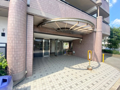 【エントランス】 | シャトーアルベール