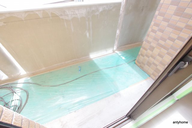 Luxe難波西3　仲介手数料無料のバルコニー