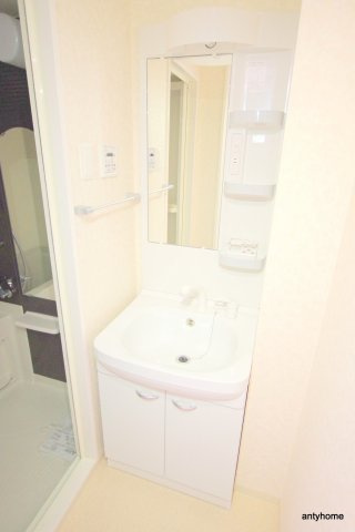 Luxe難波西3　仲介手数料無料の洗面所