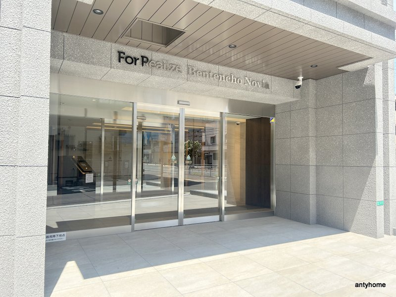 フォーリアライズ弁天町ノビア　仲介手数料無料のエントランス
