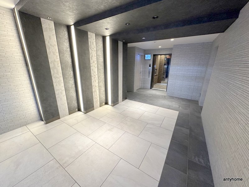 エスグランデ難波グランツ　仲介手数料無料のロビー