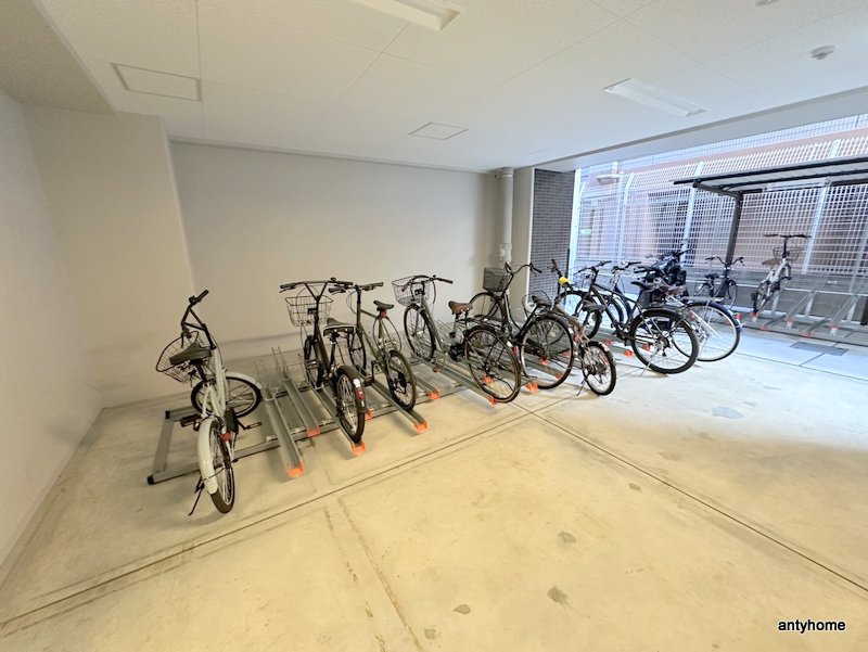 エスグランデ難波グランツ　仲介手数料無料の駐車場