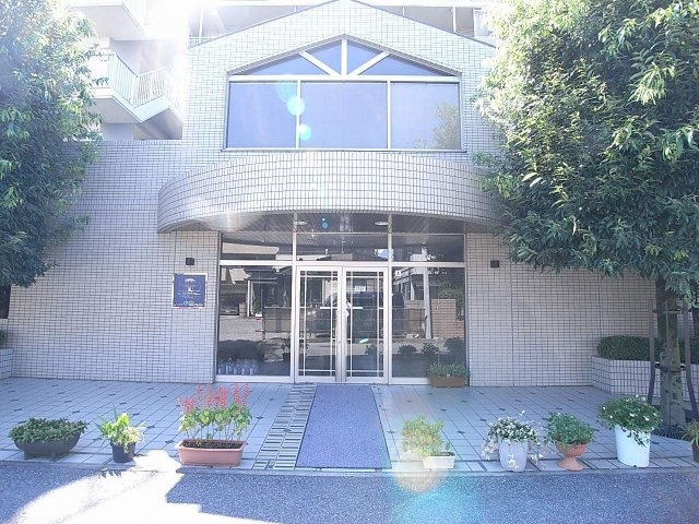 レックス小山プレニエのエントランス