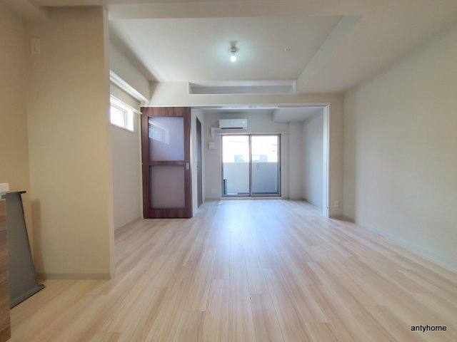 ミラージュパレス難波幸町　仲介手数料無料の居間・リビング