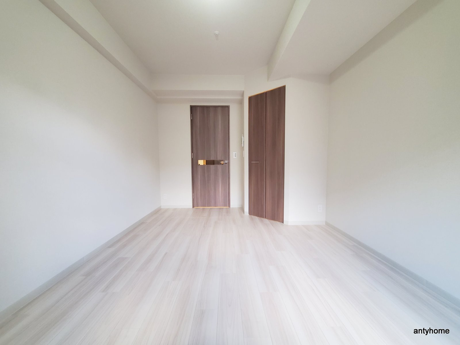 ミラージュパレス難波幸町　仲介手数料無料の寝室