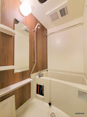 ミラージュパレス難波幸町　仲介手数料無料の浴室