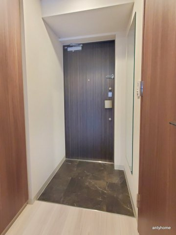 ミラージュパレス難波幸町　仲介手数料無料の玄関