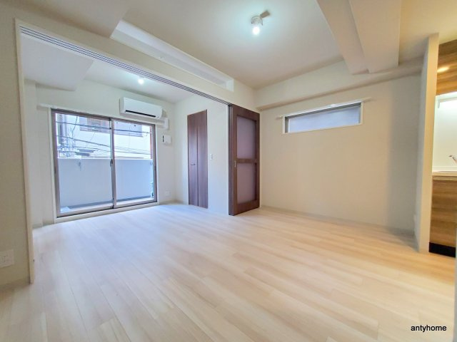 ミラージュパレス難波幸町　仲介手数料無料の居間・リビング