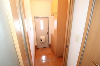 【玄関】 | パルフェ三隈Ｃ | 収納もある玄関です
パルフェ三隈C棟　103号室　2022/6/3撮影