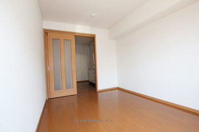 【内装】 | パルフェ三隈Ｃ | 内装は落ち着いています
パルフェ三隈C棟　103号室　2022/6/3撮影