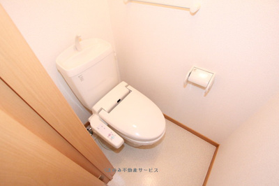 【トイレ】 | パルフェ三隈Ｃ | ゆったりとした空間のトイレです
パルフェ三隈C棟　103号室　2022/6/3撮影
