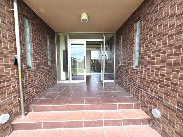 ルネスグランドール Ⅱのエントランス