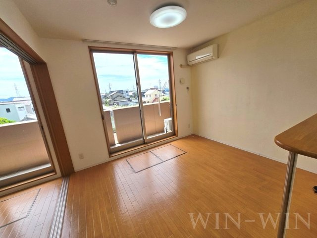 ルネスグランドール Ⅱの居間・リビング