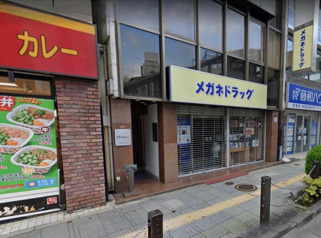 K・B荻窪ビルのエントランス