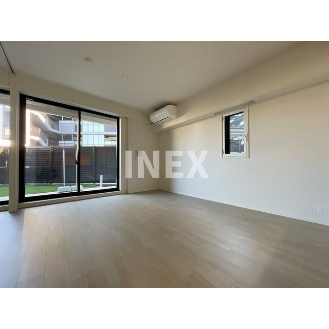 横浜市神奈川区片倉１丁目の賃貸マンションの居間・リビング|リビングダイニング　11.0帖